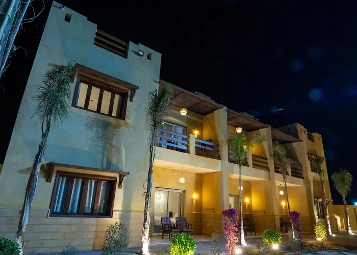 Azad Siwa Hotel