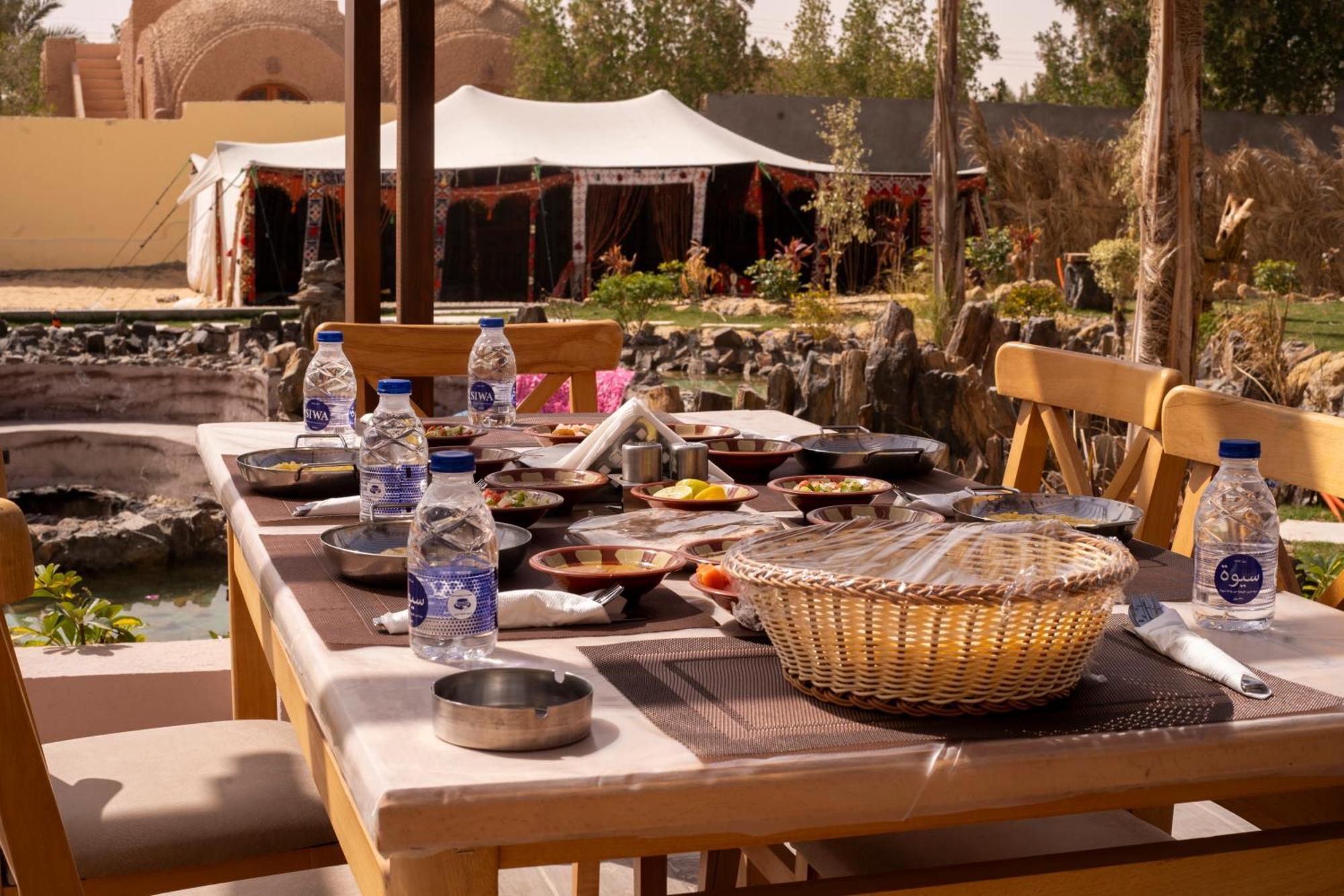 Azad Siwa Hotel