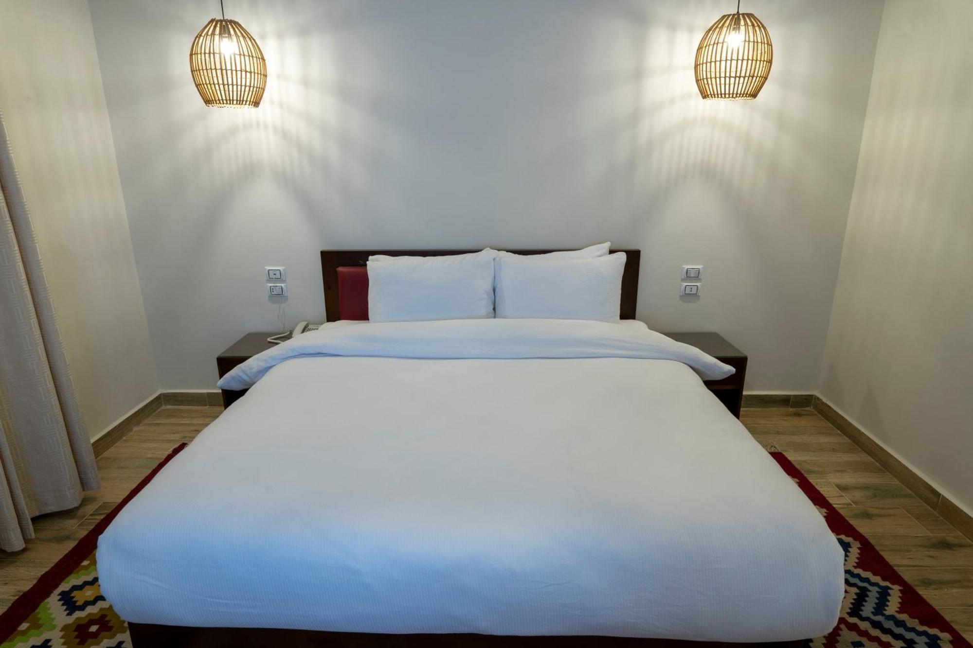 Azad Siwa Hotel 4*