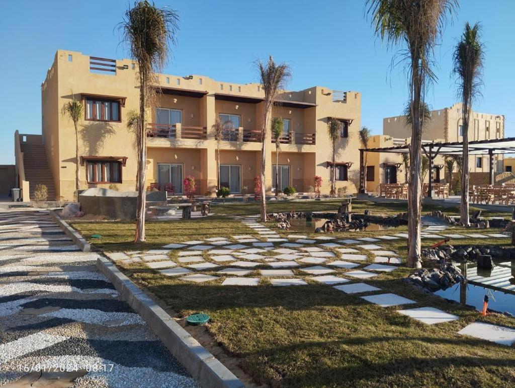 Azad Siwa Hotel 4*